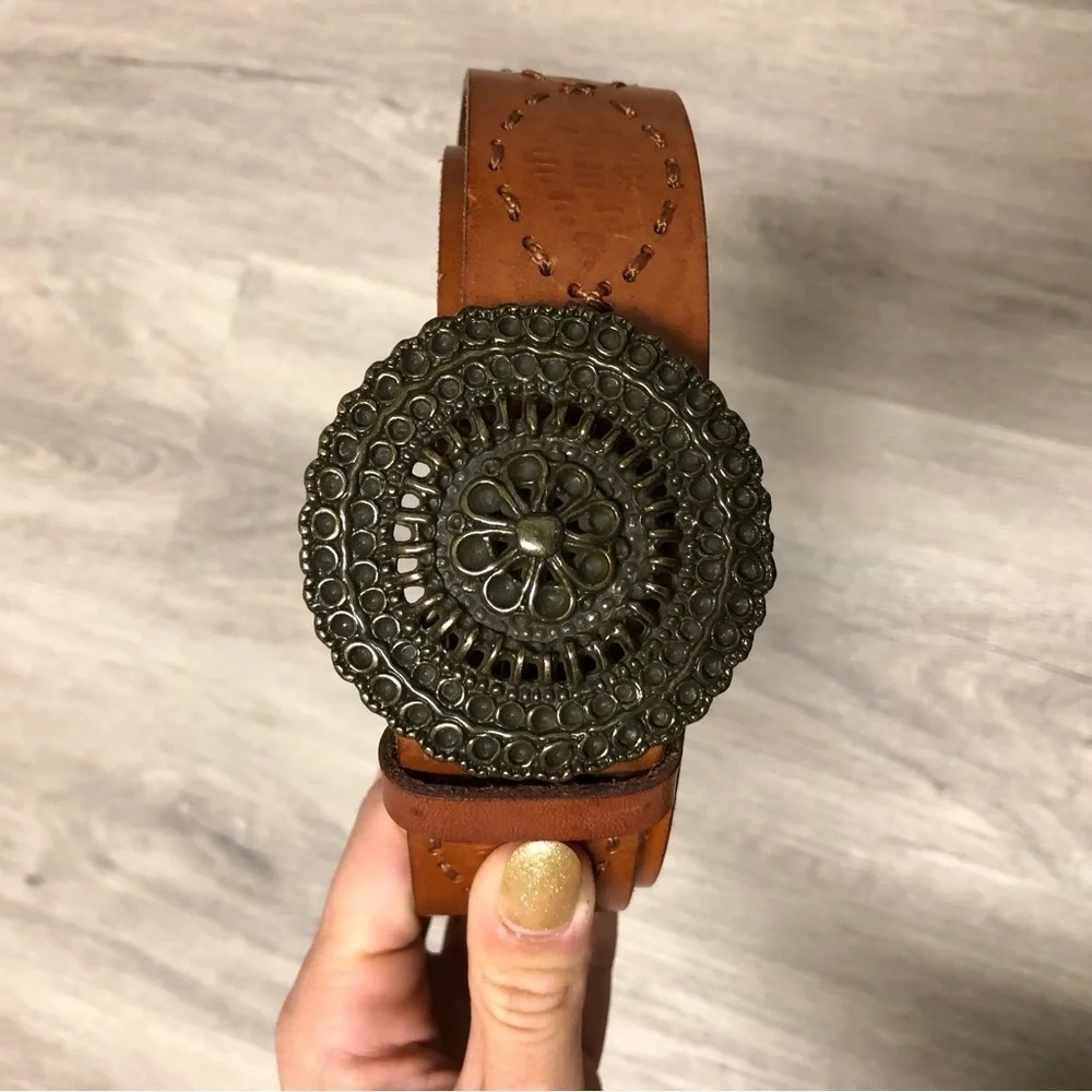 Fossil Vintage Wide Leather Belt with Circle Belt Brass Buckle Size Medium